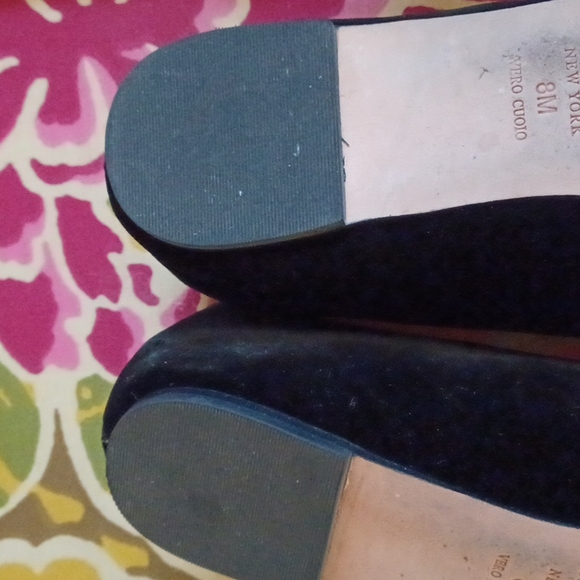 Shoes - Picture 8 of 9